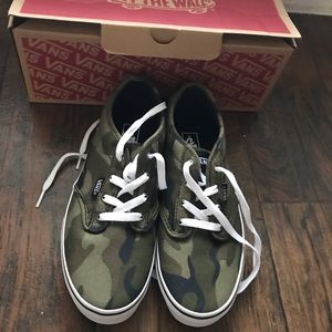Super cute Camo Vans 6 Youth